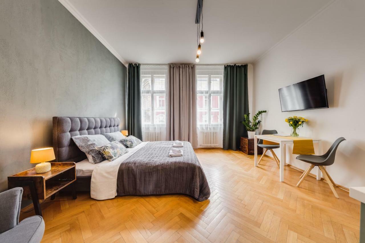 Nejedleho Apartmeet Praga Esterno foto