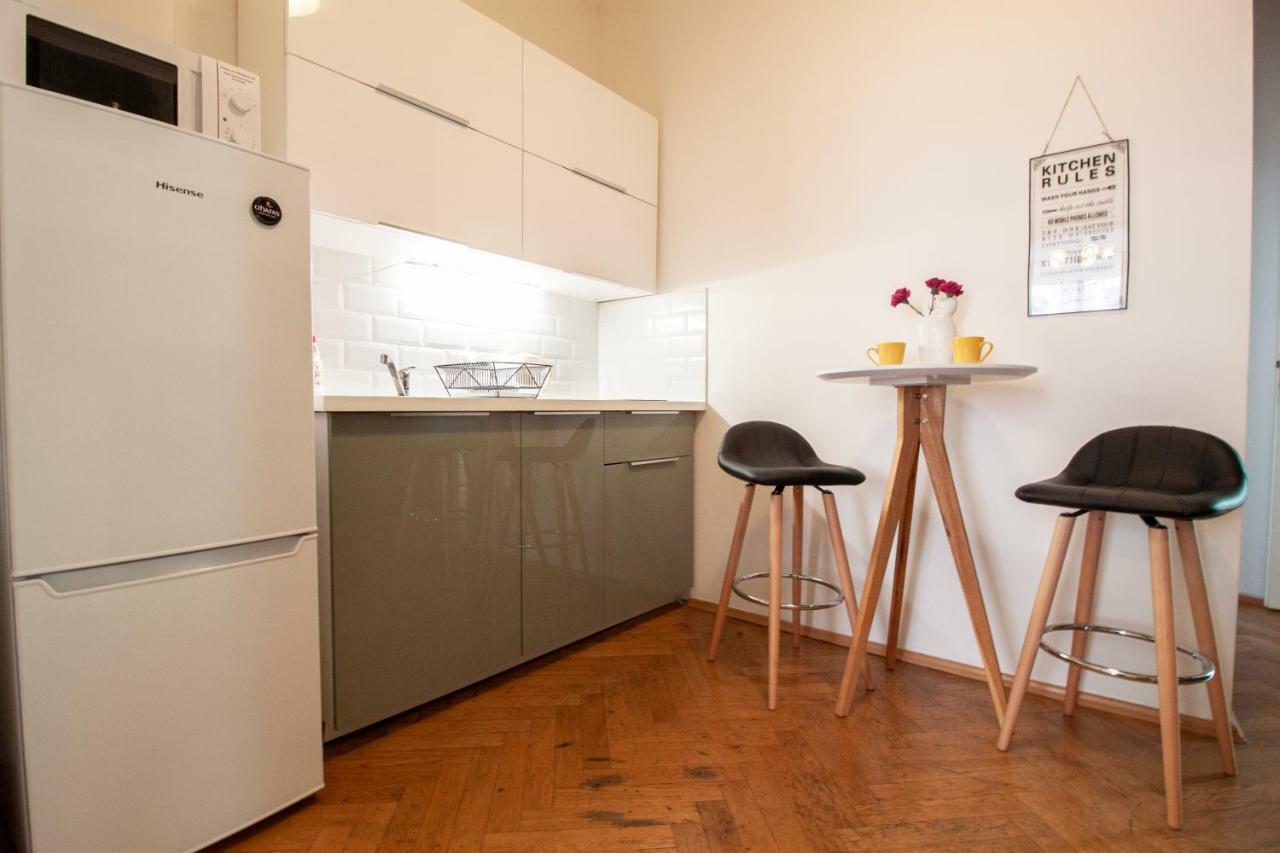 Nejedleho Apartmeet Praga Esterno foto
